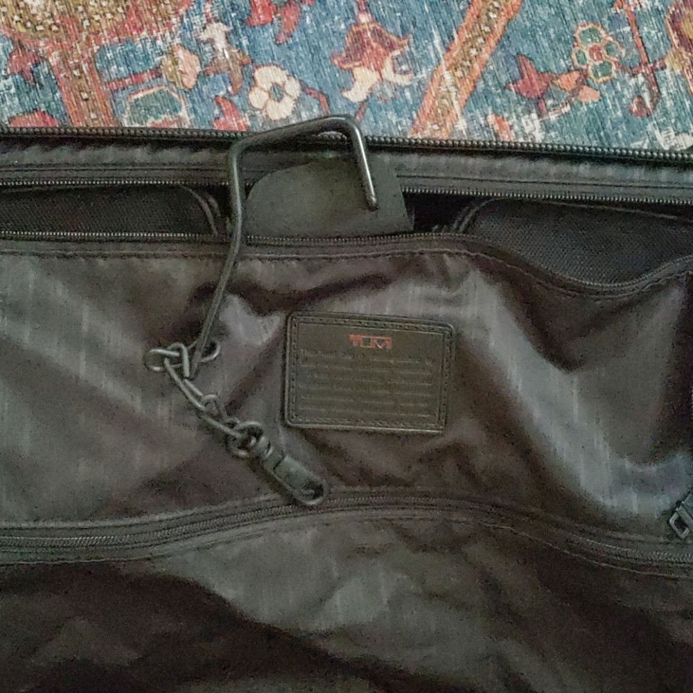 Alpha 2-Wheeled Carry-On Garment Bag 22" 22033 - Picture 7 of 8